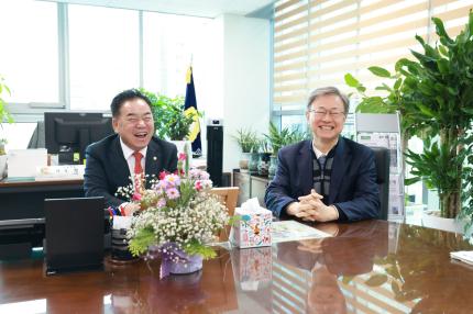 2025.4.3 구의회 방문 의 이미지