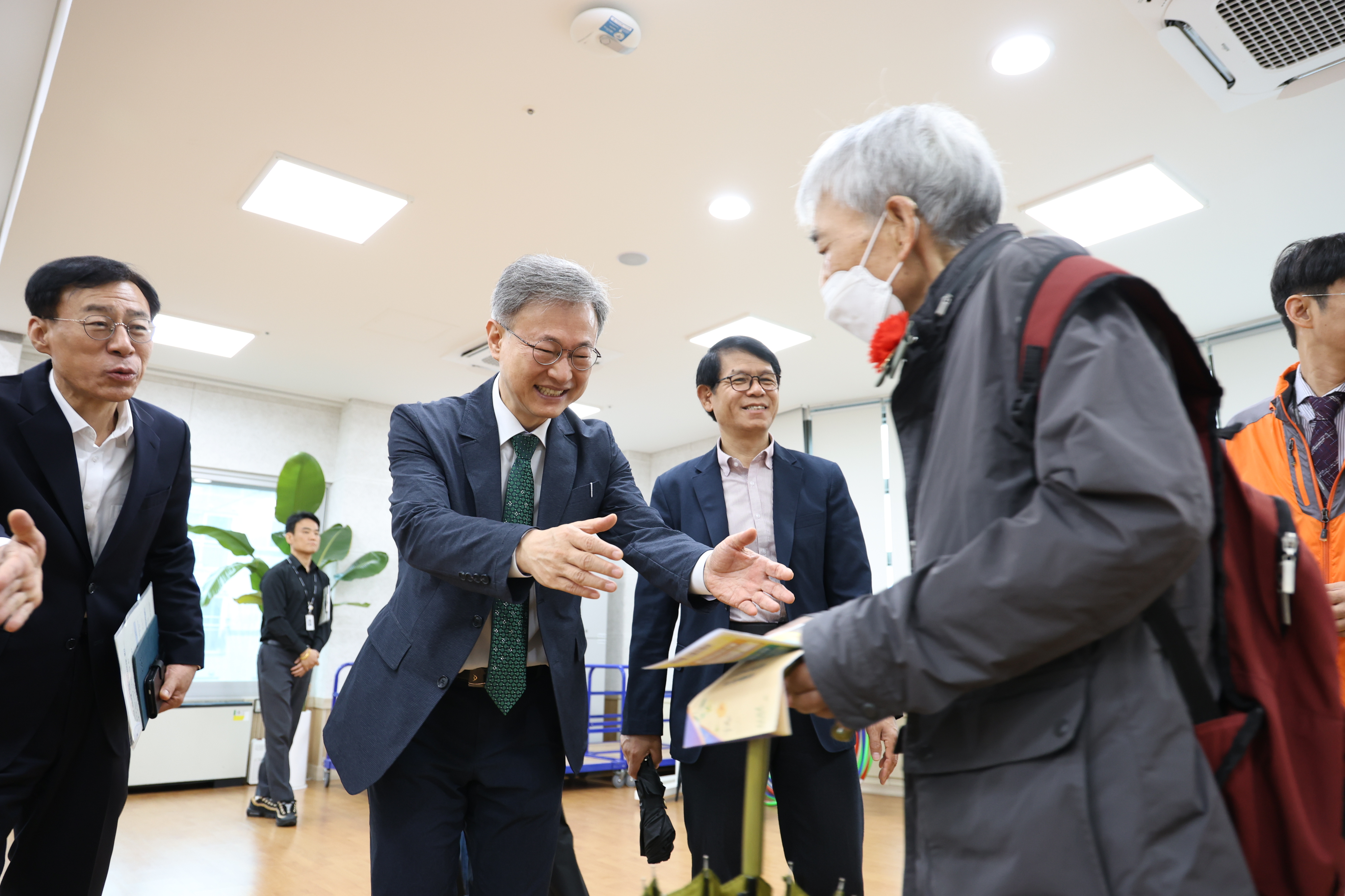 2025.5.9 궁동복지관 어버이날 행사 1번째 파일