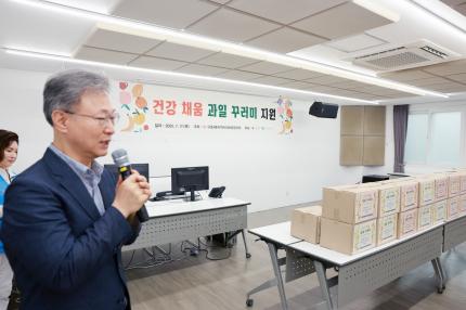 2025.7.17 구로4동 지역사회보장협의체 건강채움 과일 꾸러미지원 행사 의 이미지