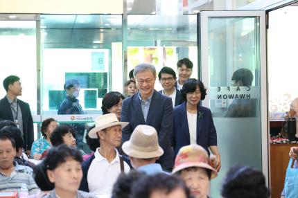 2025.8.12 어르신 보양식 나눔행사 의 이미지