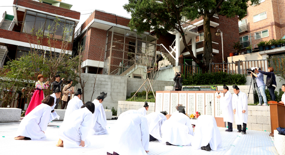 加里峰洞500岁侧柏祭礼活动 照片